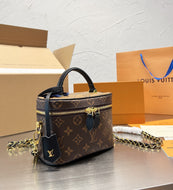 Louis Vuitton Monogram Nice Bb Makeup Case